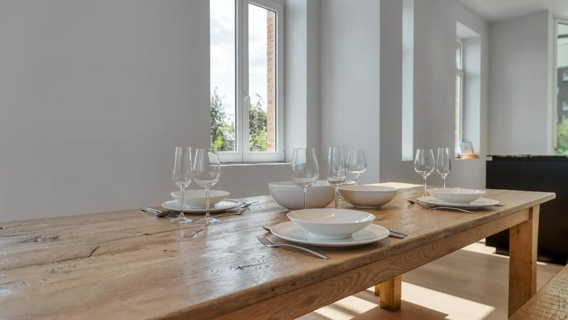 Villa Aime Aan Zee Trendy Beachhouse 5P - With Private Garden & 2 Parkingspots Ostend